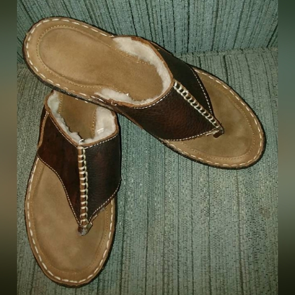 Nuknuuk thong style leather sandal - Picture 3 of 8